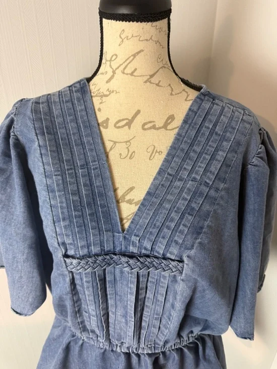 Ashley Stewart size 14 V-Neck Chambray Peplum Tunic Top - Light Blue/Denim - Picture 2 of 7